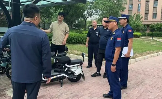 北京市集中夜查，清理違規(guī)停放電動自行車1747輛