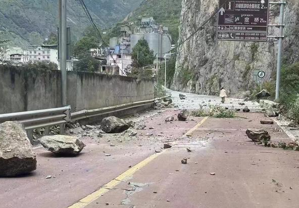 注意，地震發(fā)生時這些千萬不要做??！