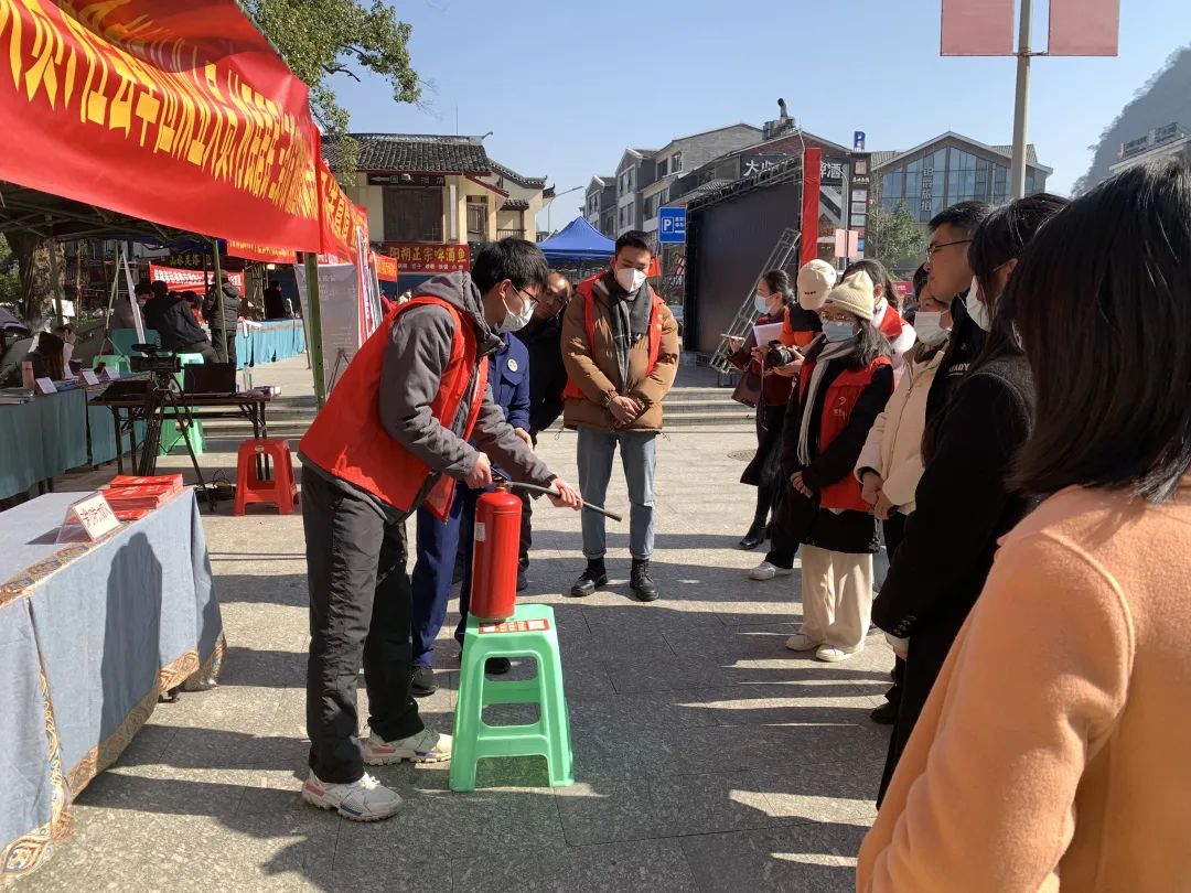 廣西:“讓愛返鄉(xiāng)——大學生消防志愿服務”活動受到廣泛關注