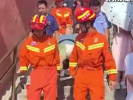 【新聞直播間】高溫戶外中暑多發(fā) 及時(shí)救援很關(guān)鍵