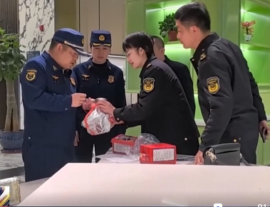 【新聞直播間】兩部門開展過濾式消防自救呼吸器專項整治 發(fā)現(xiàn)不合格產(chǎn)品1632批次