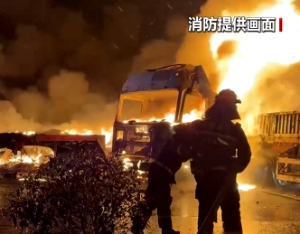 【新聞直播間】兩輛半掛車起火 消防快速處置