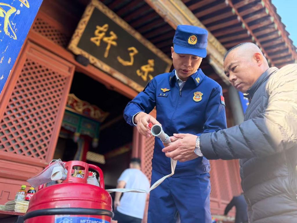 【新華社】“云邊消防站”堅守泰山29載