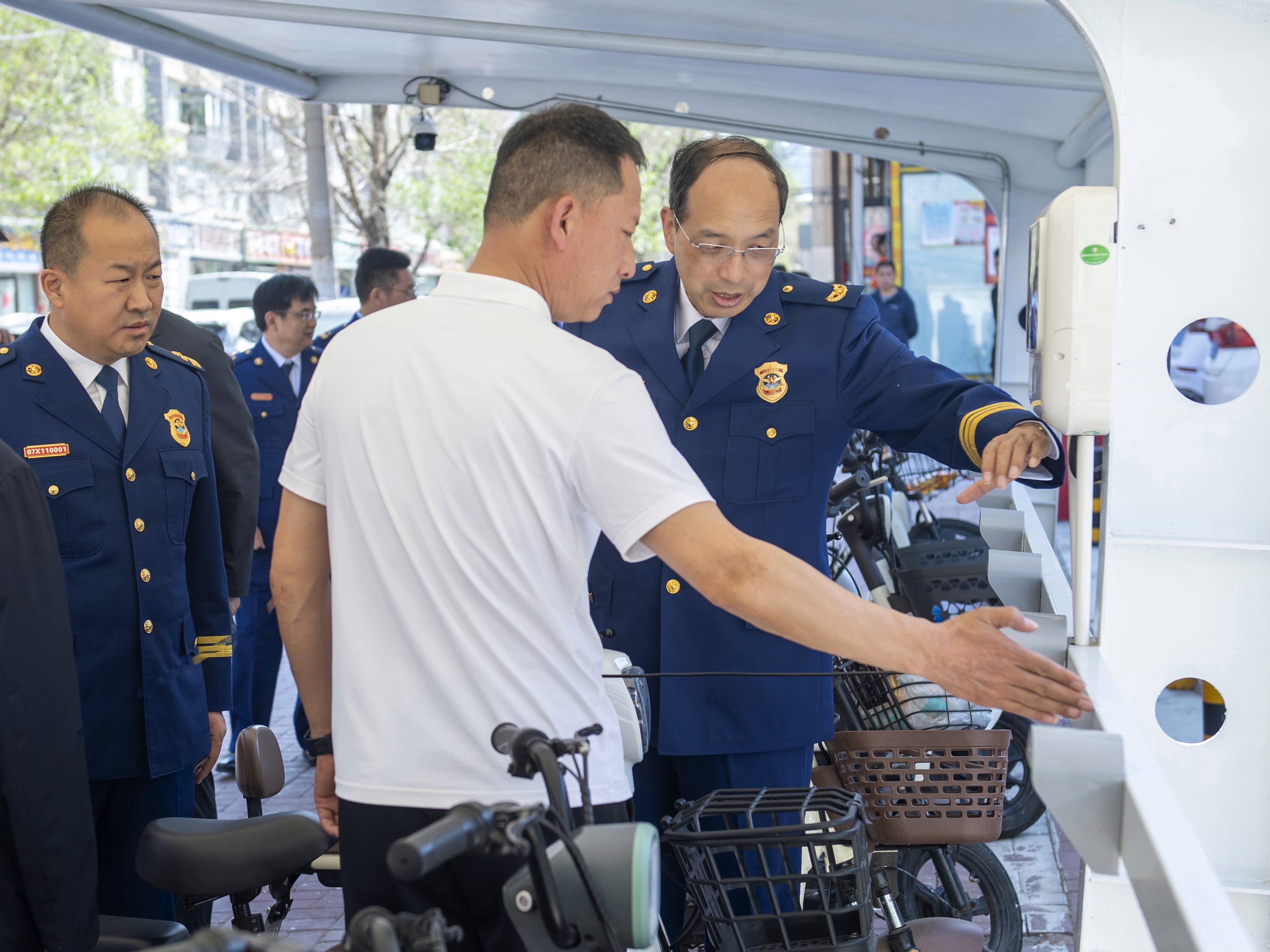 周天到吉林省調(diào)研指導(dǎo)消防工作和隊(duì)伍建設(shè)